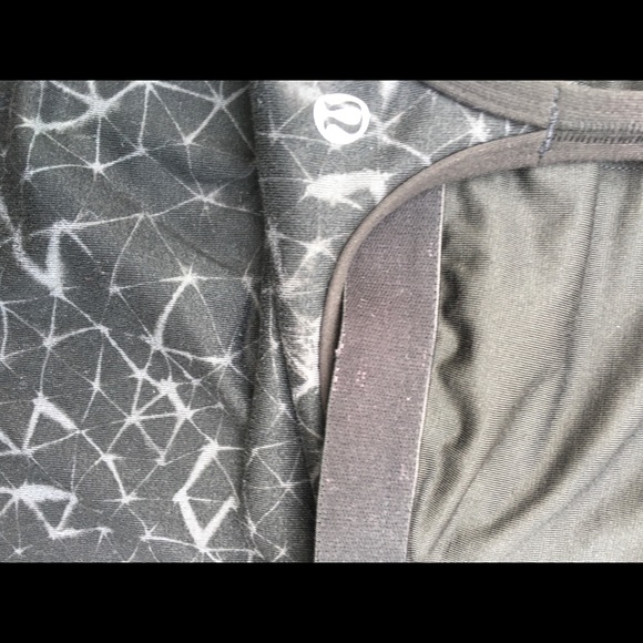 Lululemon Power Y Tank Black and Grey Design 6 - Picture 5 of 5
